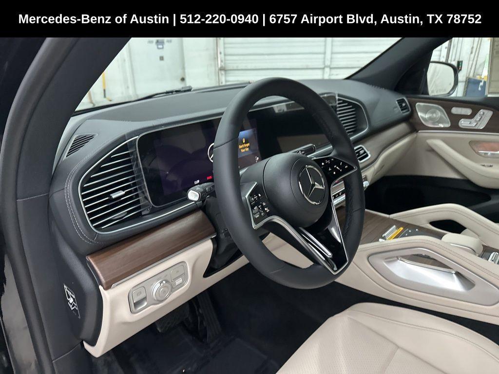 new 2025 Mercedes-Benz GLS 450 car, priced at $92,455