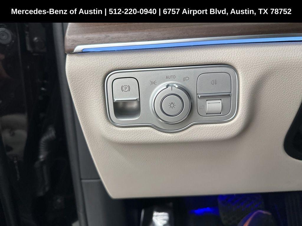 new 2025 Mercedes-Benz GLS 450 car, priced at $92,455