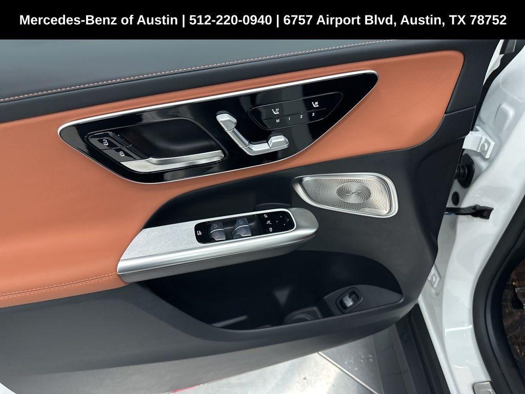 new 2025 Mercedes-Benz GLC 300 car, priced at $61,610
