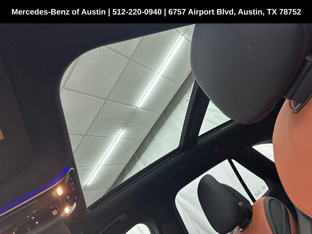 new 2025 Mercedes-Benz GLC 300 car, priced at $61,610