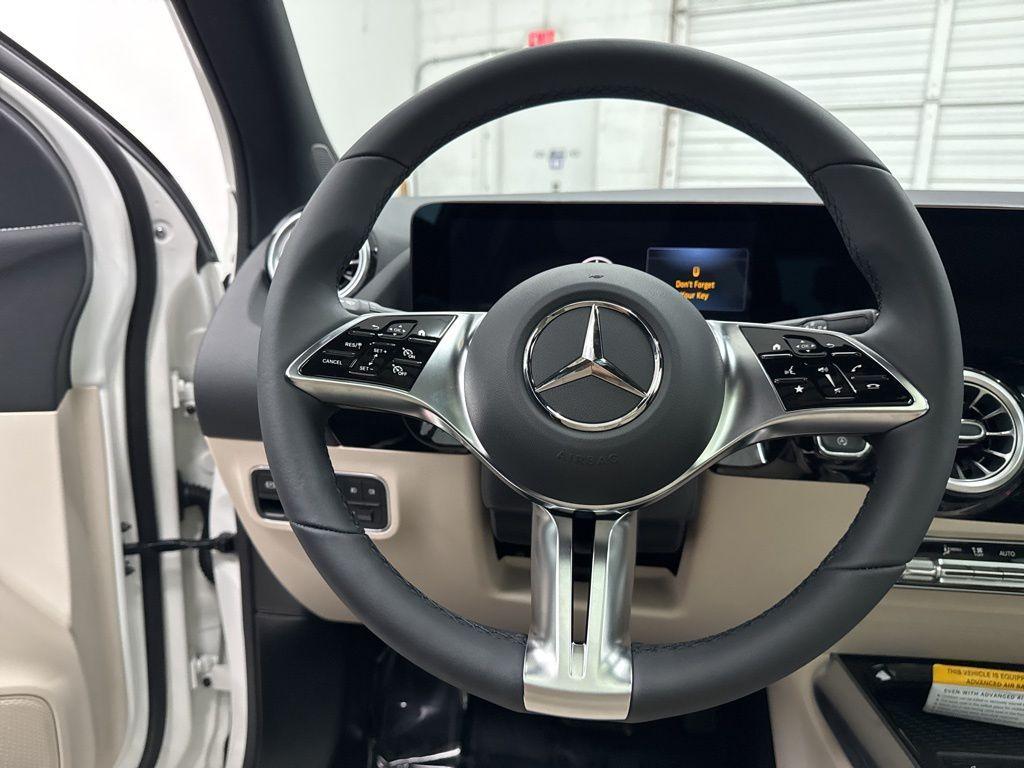 new 2026 Mercedes-Benz GLA 250 car, priced at $48,350