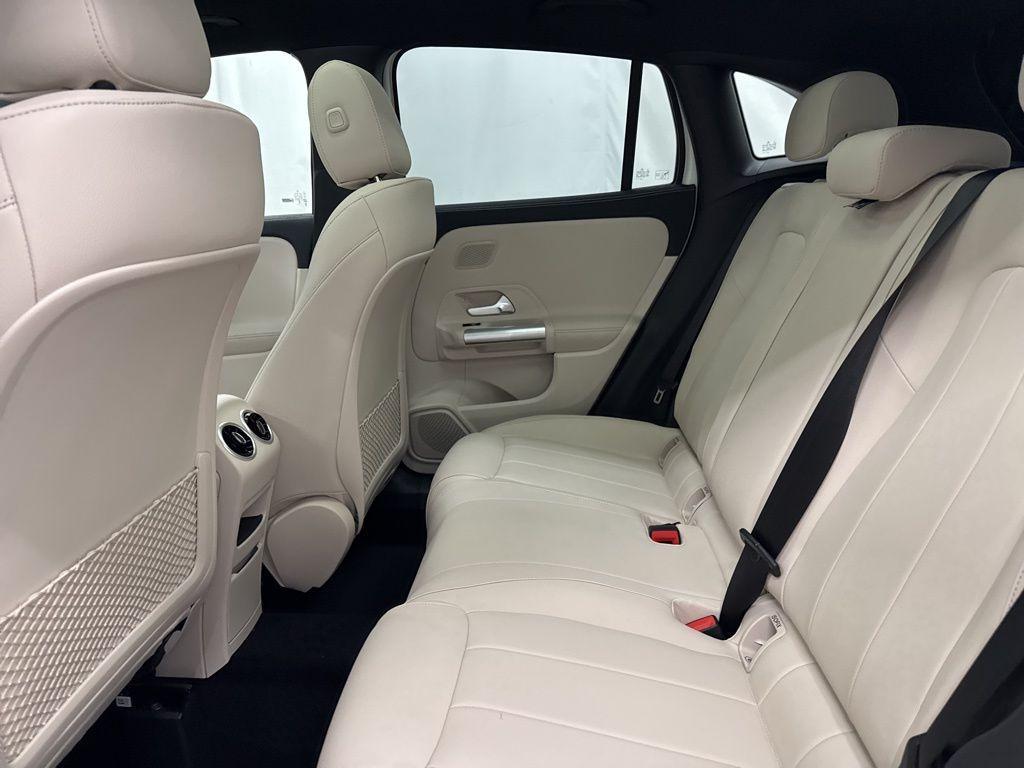 new 2026 Mercedes-Benz GLA 250 car, priced at $48,350