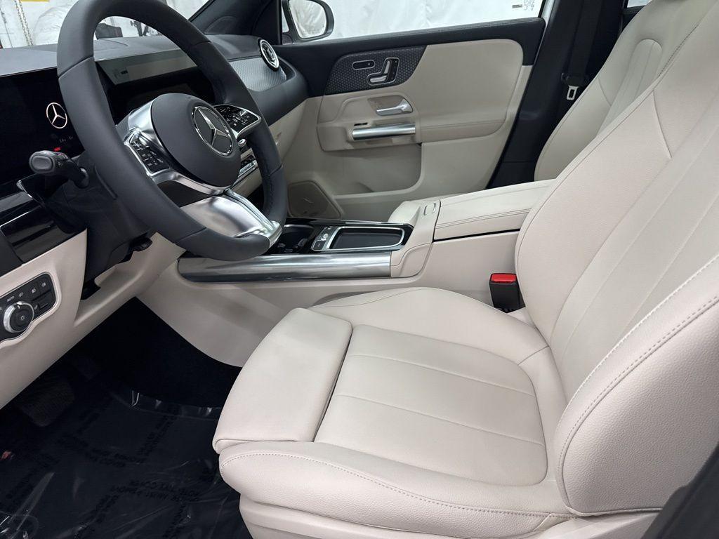 new 2026 Mercedes-Benz GLA 250 car, priced at $48,350