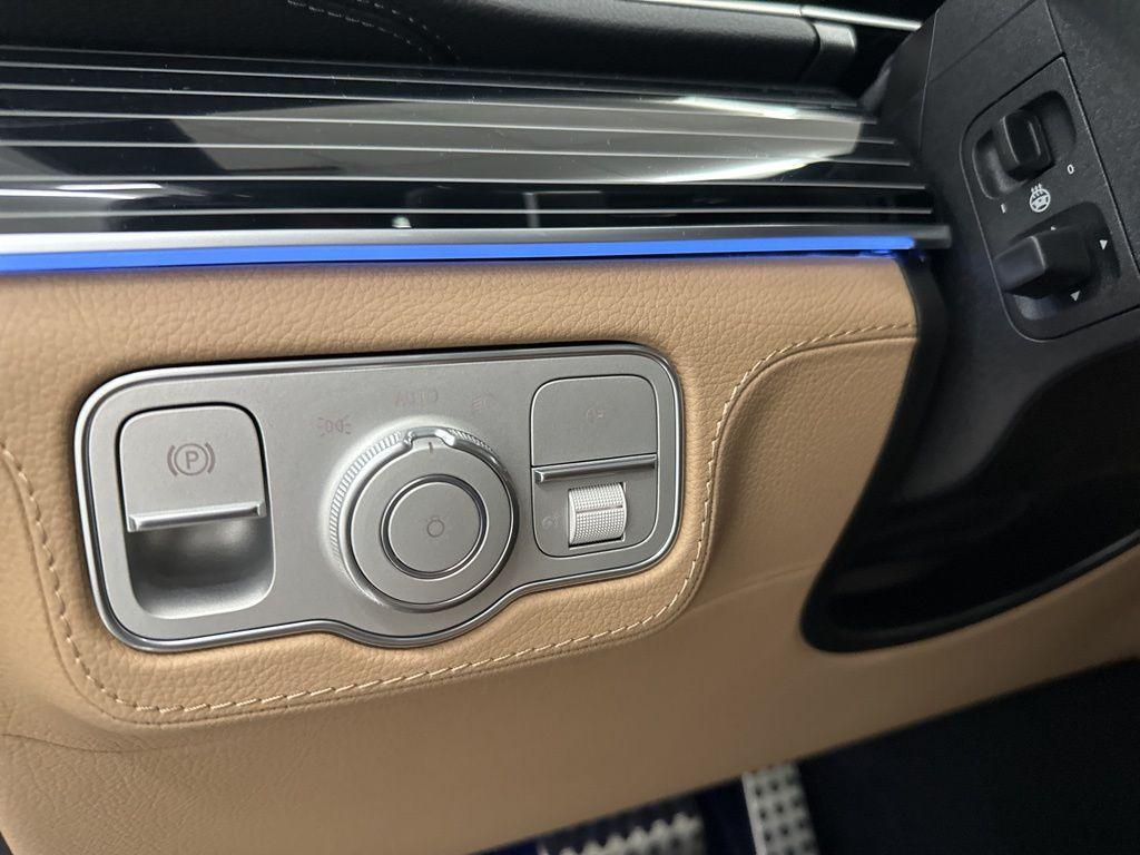 new 2026 Mercedes-Benz GLS 580 car, priced at $130,255