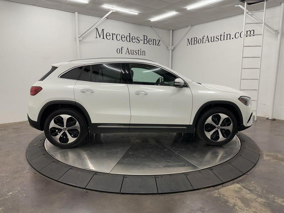 new 2025 Mercedes-Benz GLA 250 car, priced at $48,570