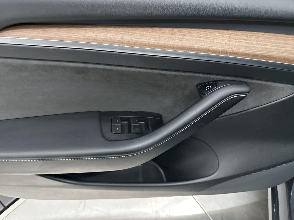 used 2021 Tesla Model 3 car, priced at $23,500