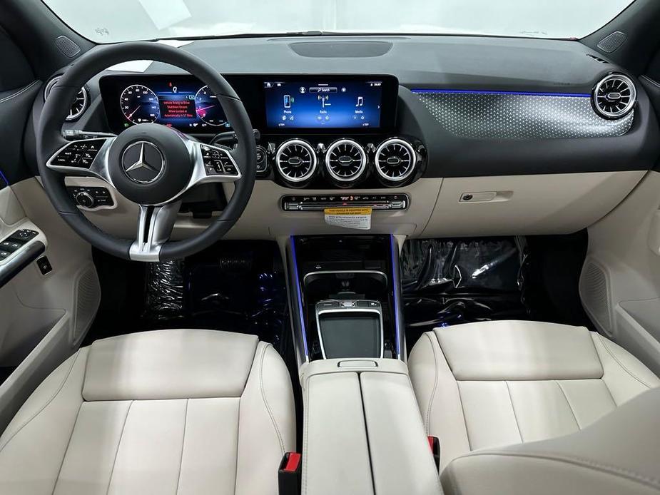 new 2024 Mercedes-Benz GLA 250 car, priced at $42,095