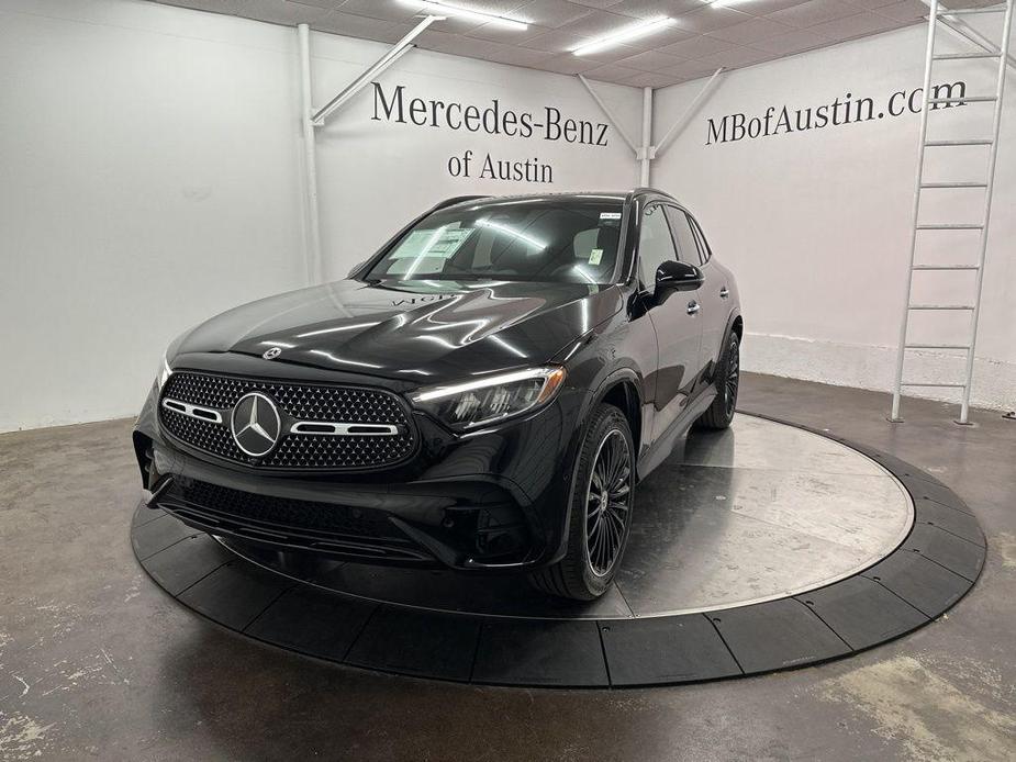 new 2025 Mercedes-Benz GLC 300 car, priced at $60,610