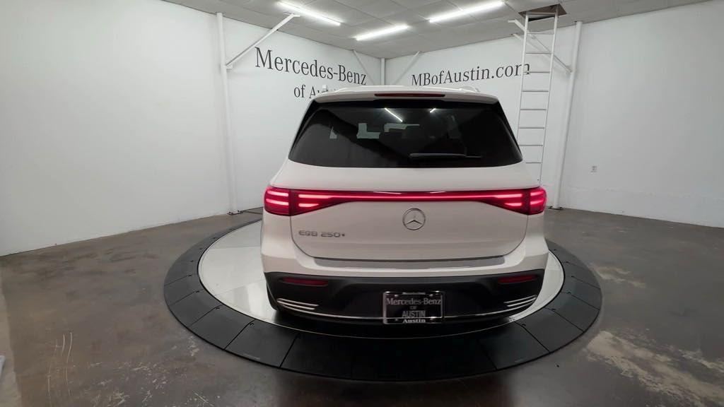 new 2024 Mercedes-Benz EQB 250 car, priced at $56,615