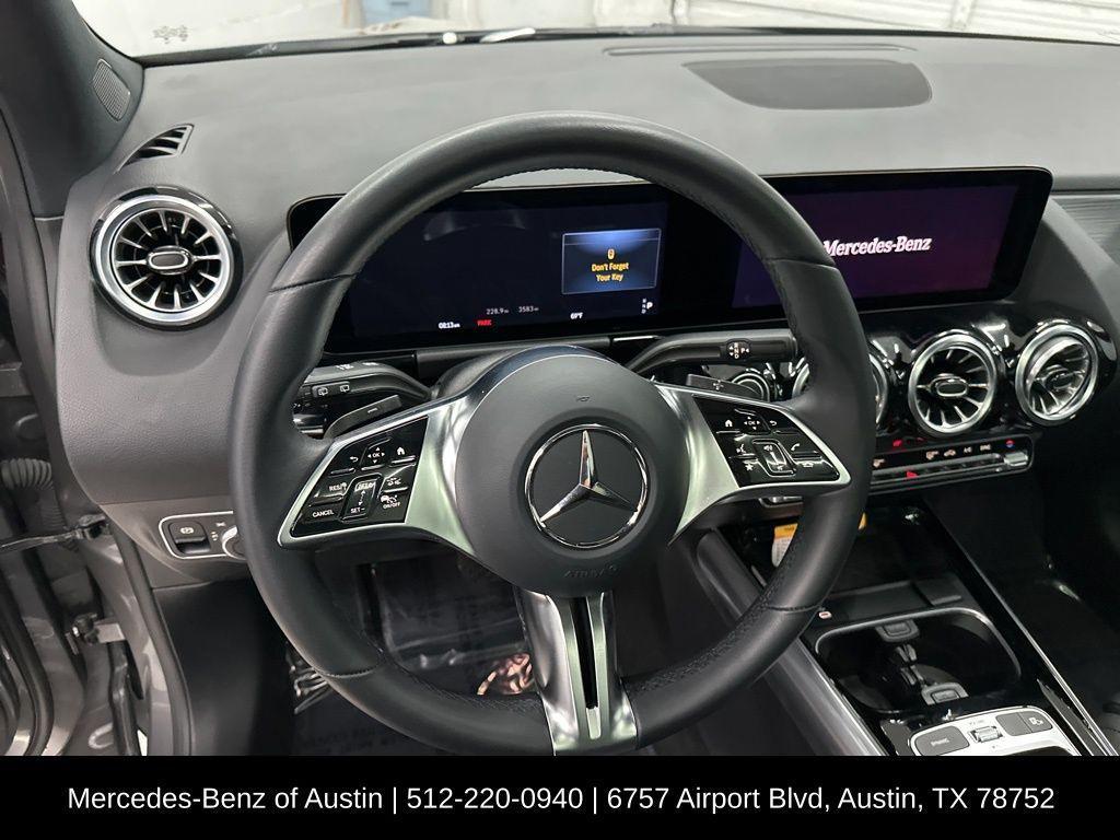 used 2025 Mercedes-Benz GLA 250 car, priced at $37,900