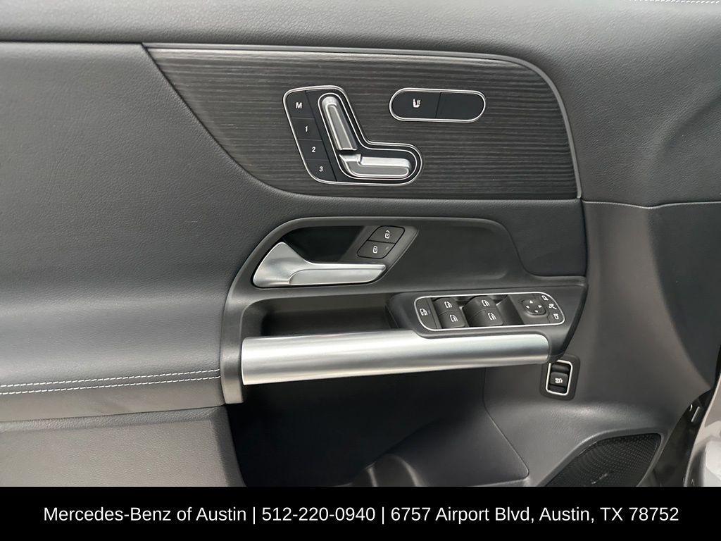 used 2025 Mercedes-Benz GLA 250 car, priced at $37,900