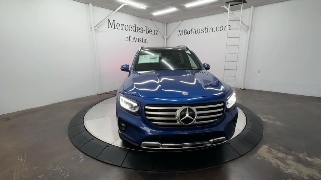 new 2024 Mercedes-Benz GLB 250 car, priced at $52,675