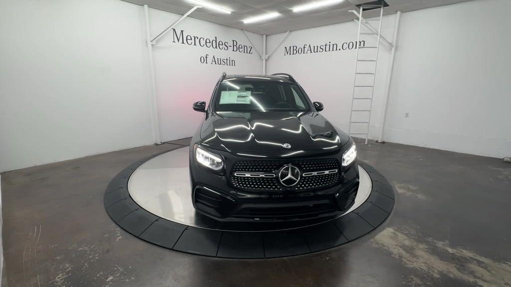 new 2024 Mercedes-Benz GLB 250 car, priced at $52,815