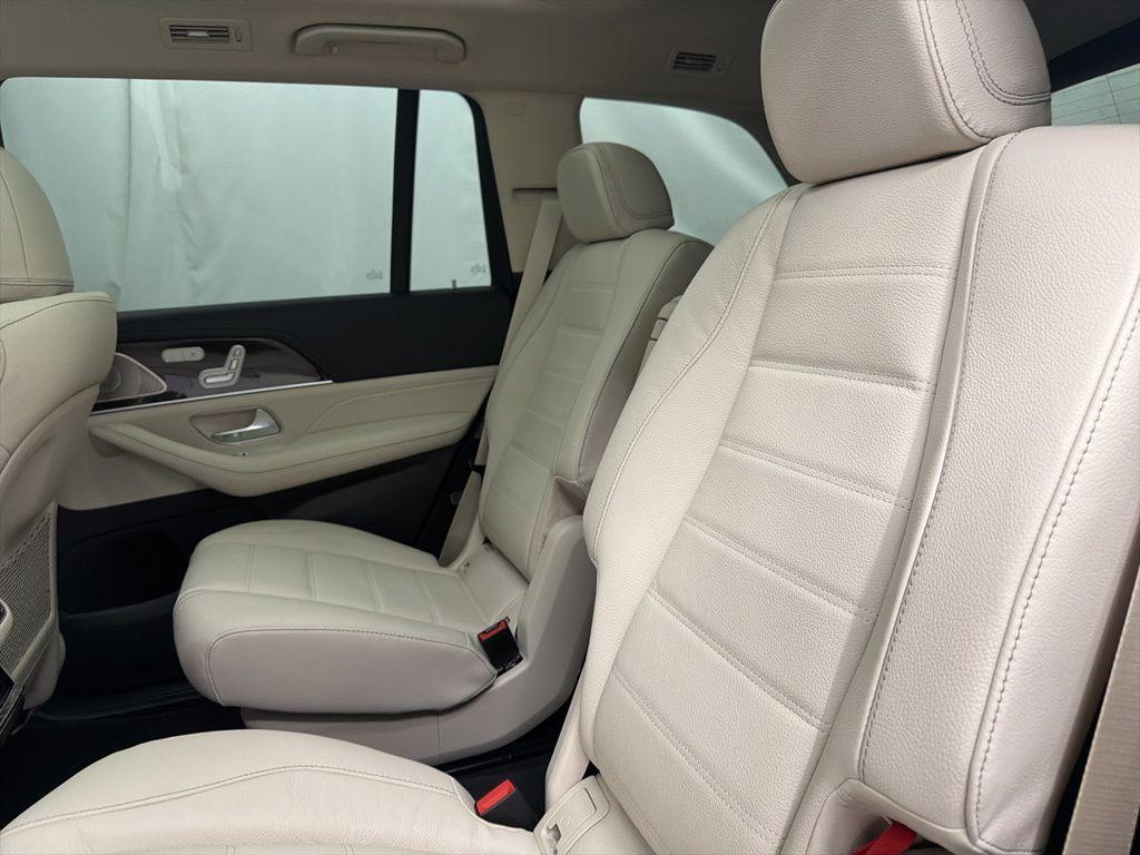 new 2026 Mercedes-Benz GLS 450 car, priced at $103,155