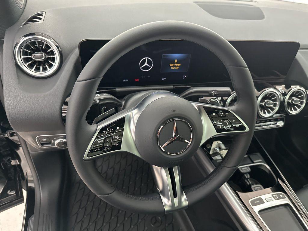 new 2025 Mercedes-Benz GLA 250 car, priced at $46,680