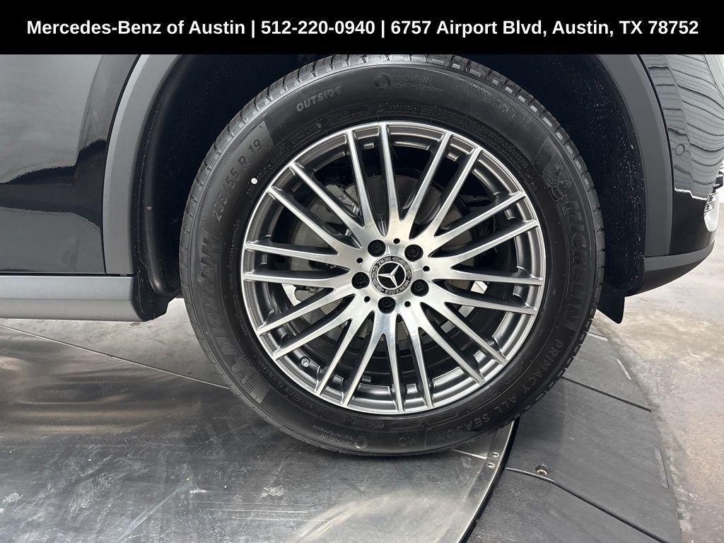 used 2025 Mercedes-Benz GLC 300 car, priced at $51,415