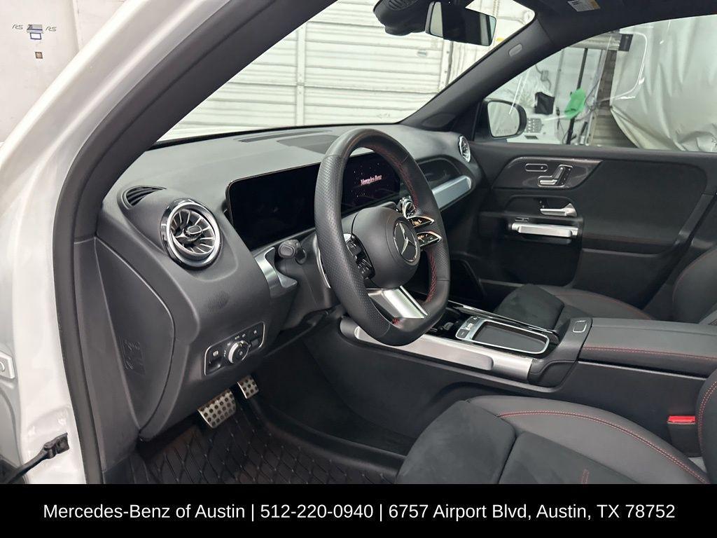 used 2024 Mercedes-Benz GLB 250 car, priced at $37,900
