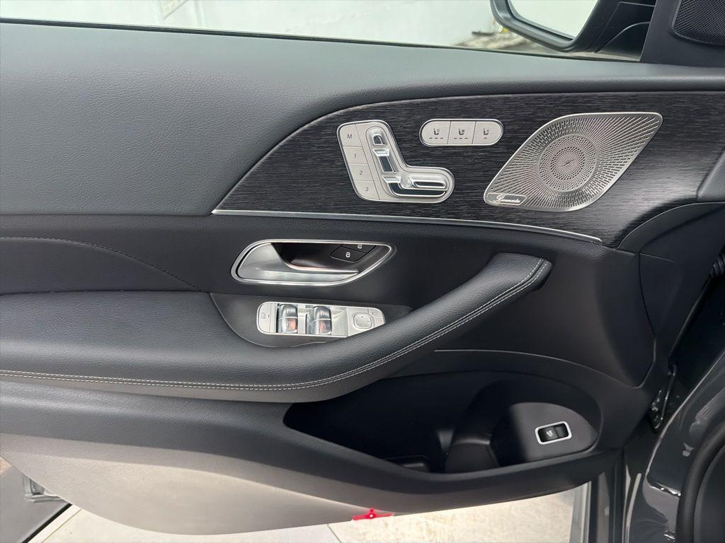 new 2026 Mercedes-Benz GLS 450 car, priced at $96,500