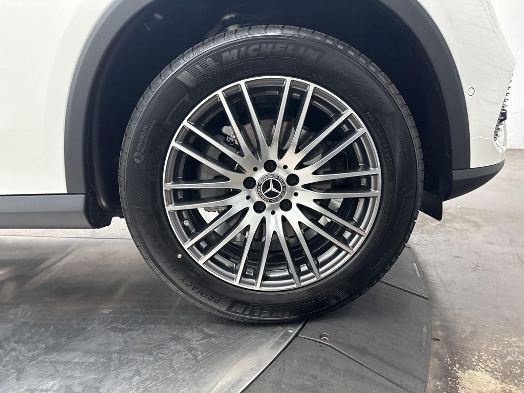 new 2026 Mercedes-Benz GLC 300 car, priced at $57,870