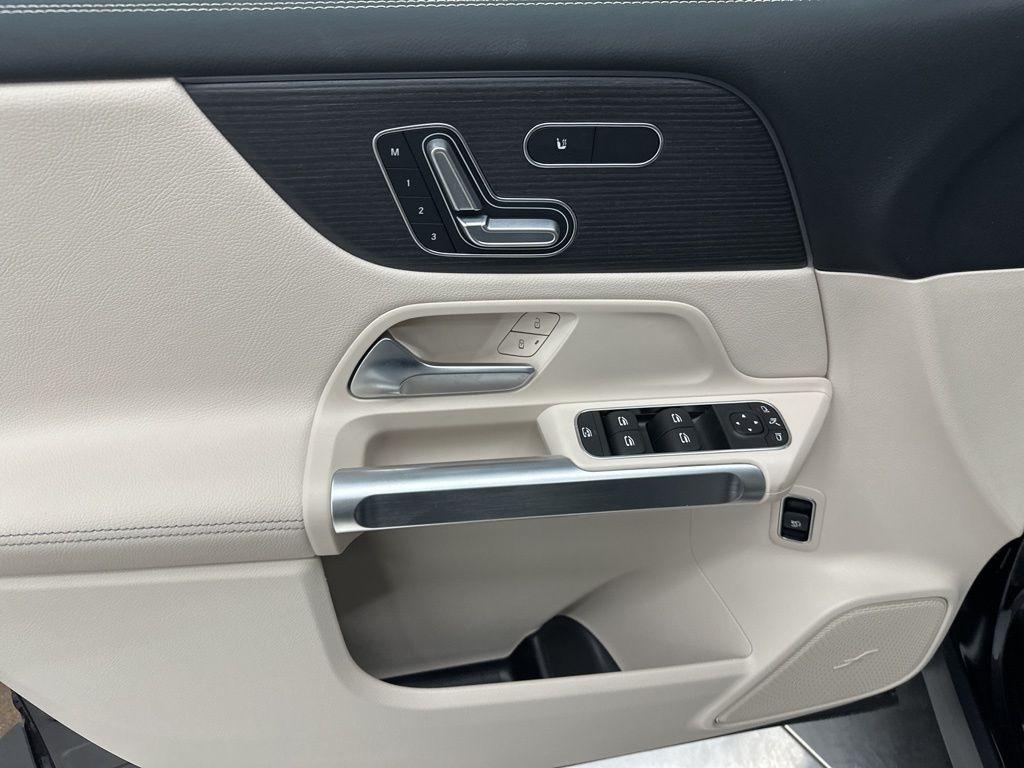 new 2026 Mercedes-Benz GLB 250 car, priced at $49,795