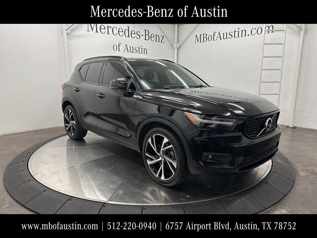 used 2022 Volvo XC40 car, priced at $25,500