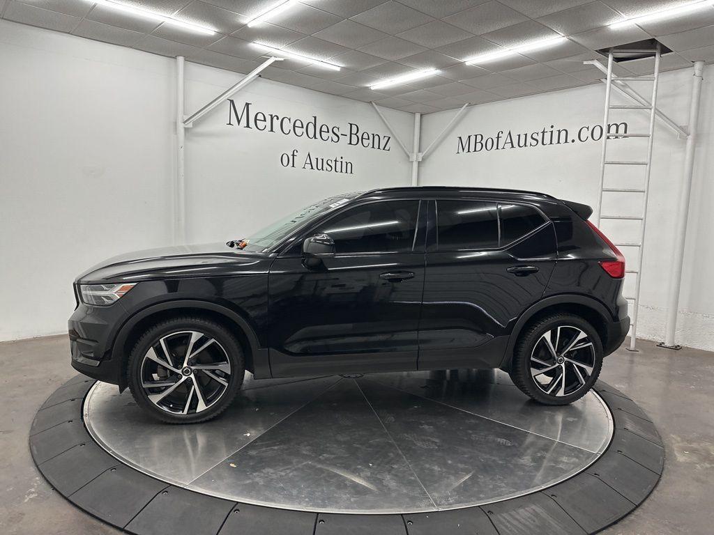 used 2022 Volvo XC40 car, priced at $25,500