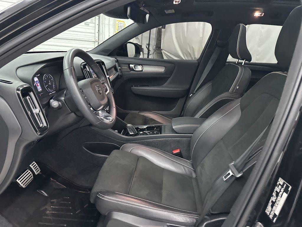 used 2022 Volvo XC40 car, priced at $25,500