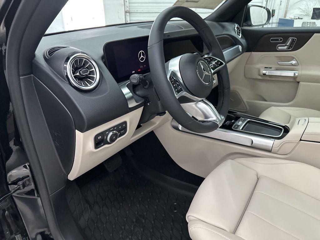 new 2026 Mercedes-Benz GLB 250 car, priced at $51,815
