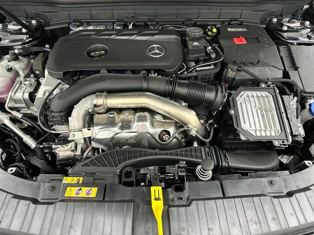 new 2025 Mercedes-Benz GLB 250 car, priced at $51,635