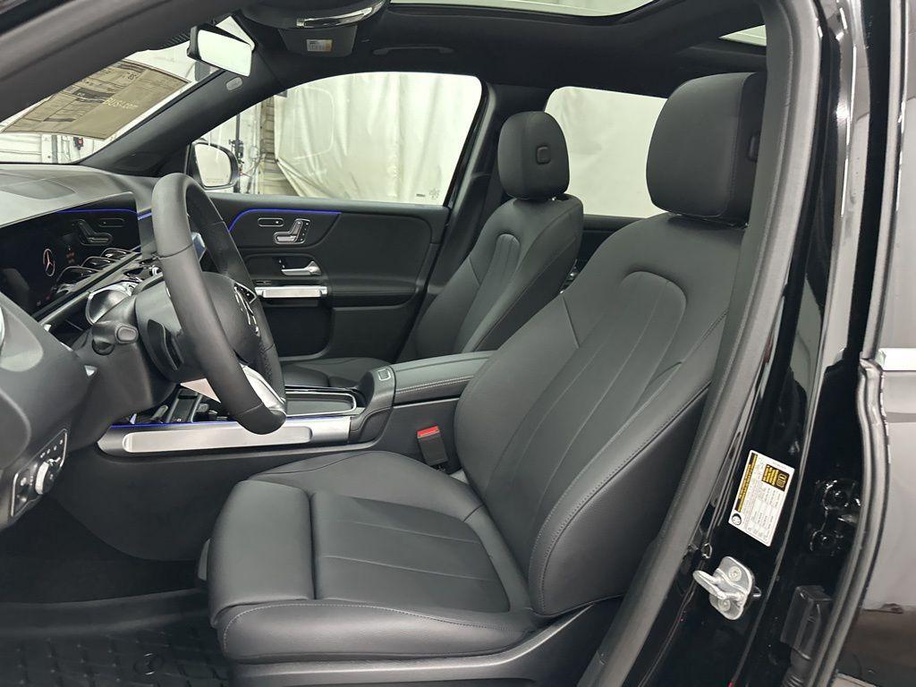 used 2025 Mercedes-Benz GLB 250 car, priced at $49,420