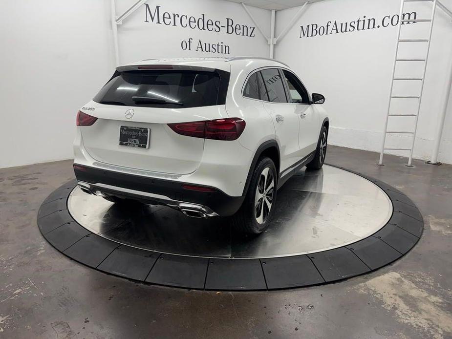 new 2025 Mercedes-Benz GLA 250 car, priced at $49,210