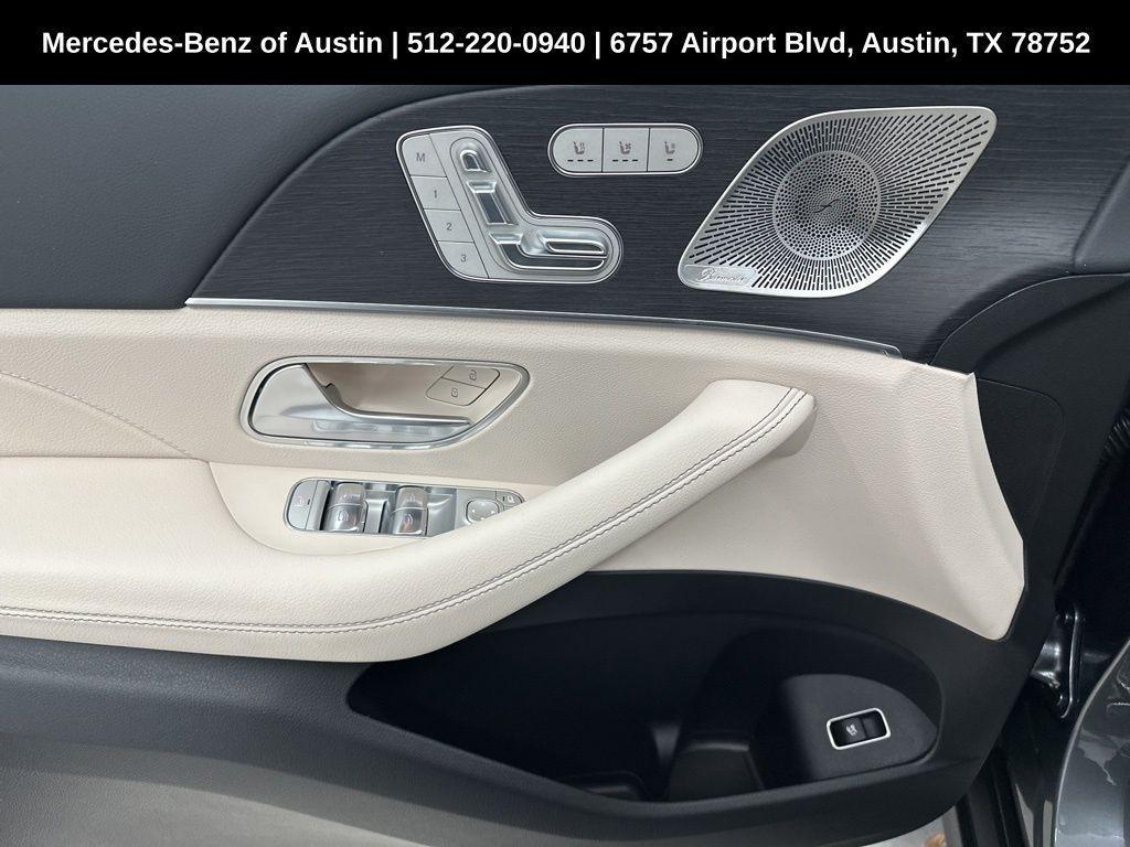 new 2025 Mercedes-Benz GLE 350 car, priced at $68,920