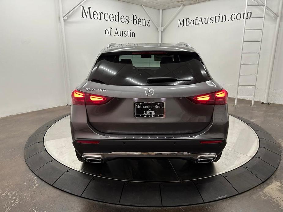 new 2024 Mercedes-Benz GLA 250 car, priced at $46,527