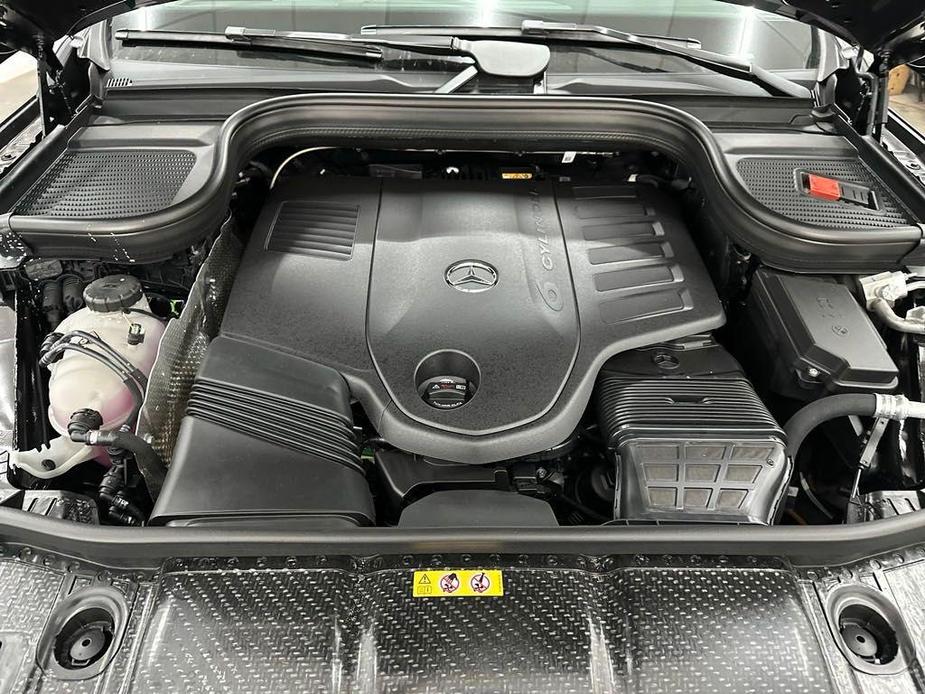 new 2025 Mercedes-Benz GLS 450 car, priced at $97,660