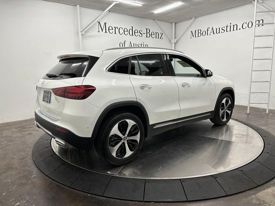 new 2025 Mercedes-Benz GLA 250 car, priced at $49,070