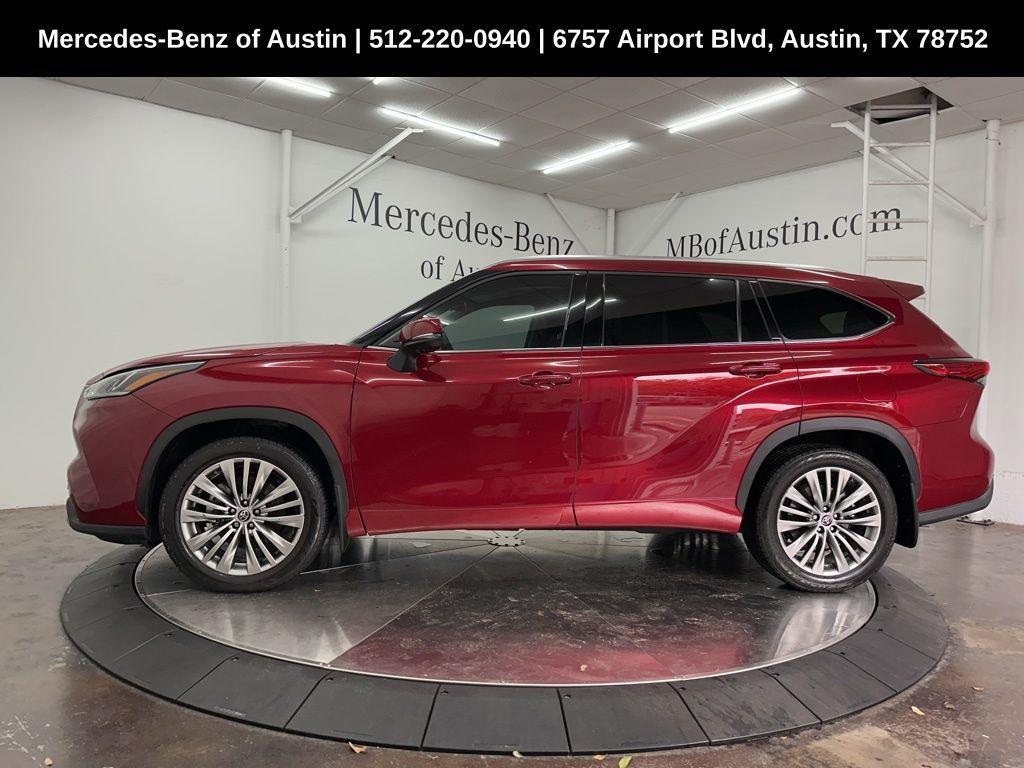 used 2021 Toyota Highlander car, priced at $39,595