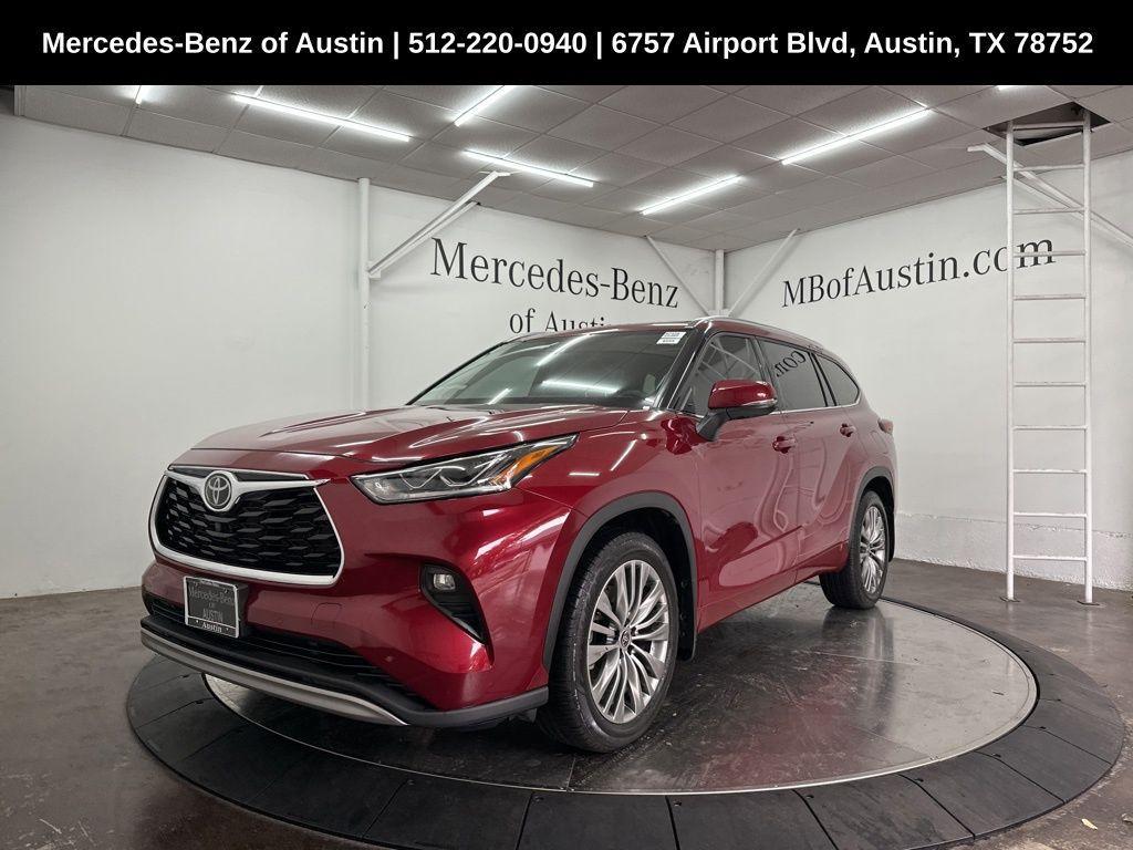 used 2021 Toyota Highlander car, priced at $39,595