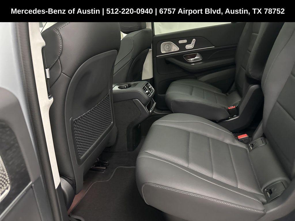 new 2025 Mercedes-Benz GLS 450 car, priced at $92,520