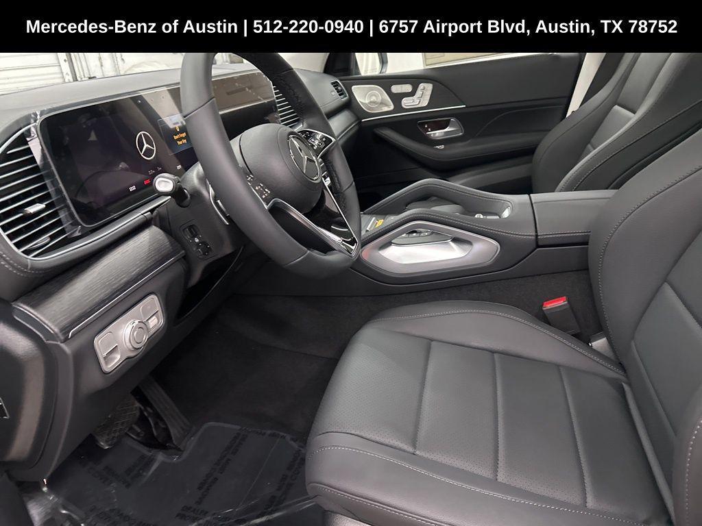 new 2025 Mercedes-Benz GLS 450 car, priced at $92,520
