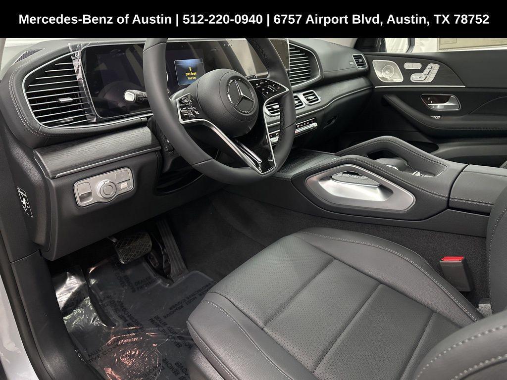 new 2025 Mercedes-Benz GLS 450 car, priced at $92,520