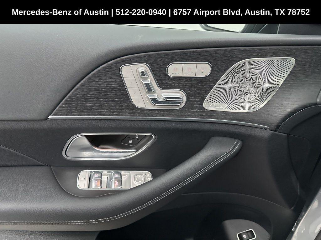 new 2025 Mercedes-Benz GLS 450 car, priced at $92,520
