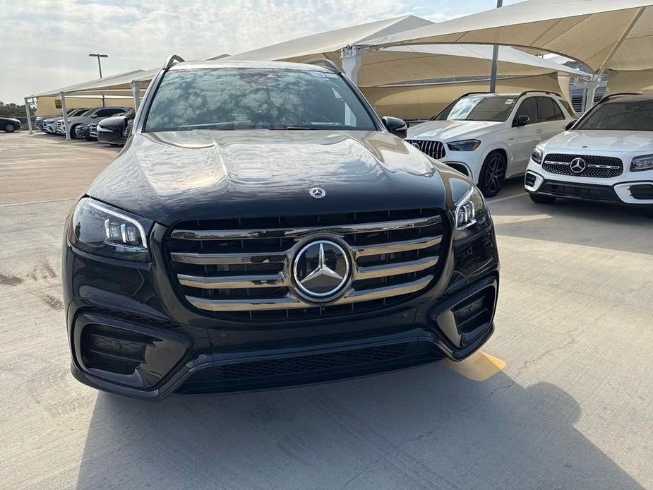 new 2025 Mercedes-Benz GLS 580 car, priced at $120,110