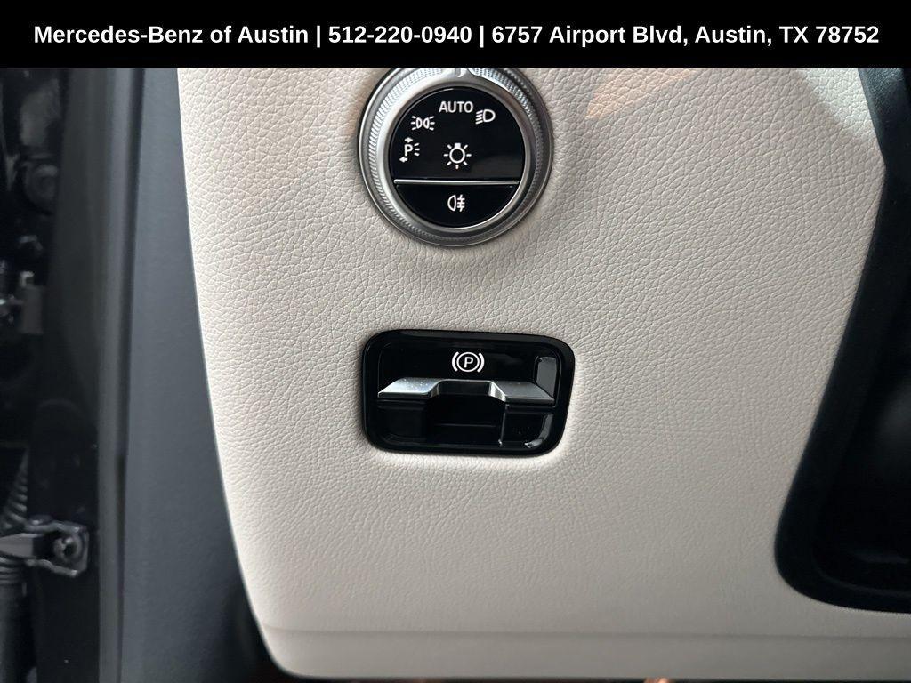 new 2025 Mercedes-Benz GLC 300 car, priced at $56,985