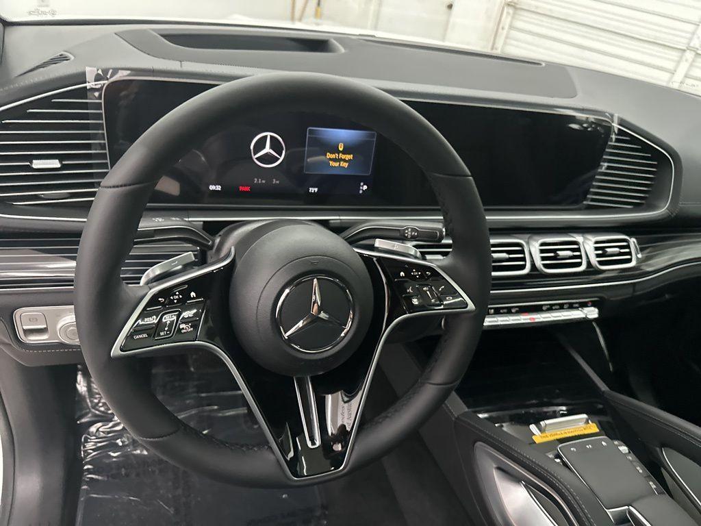new 2025 Mercedes-Benz GLE 450 car, priced at $85,810