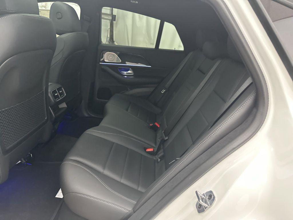 new 2025 Mercedes-Benz GLE 450 car, priced at $85,810
