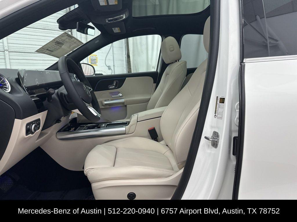 used 2025 Mercedes-Benz GLA 250 car, priced at $48,570