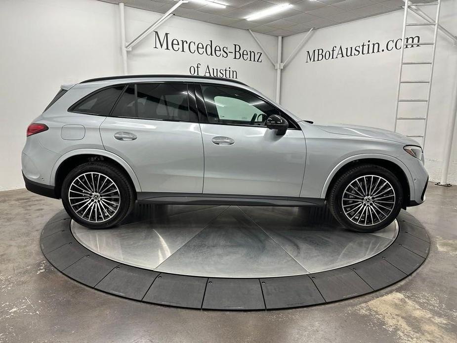 new 2025 Mercedes-Benz GLC 300 car, priced at $61,050