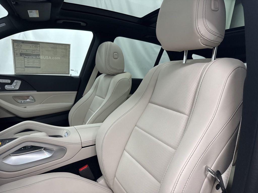 new 2025 Mercedes-Benz GLE 350 car, priced at $69,370