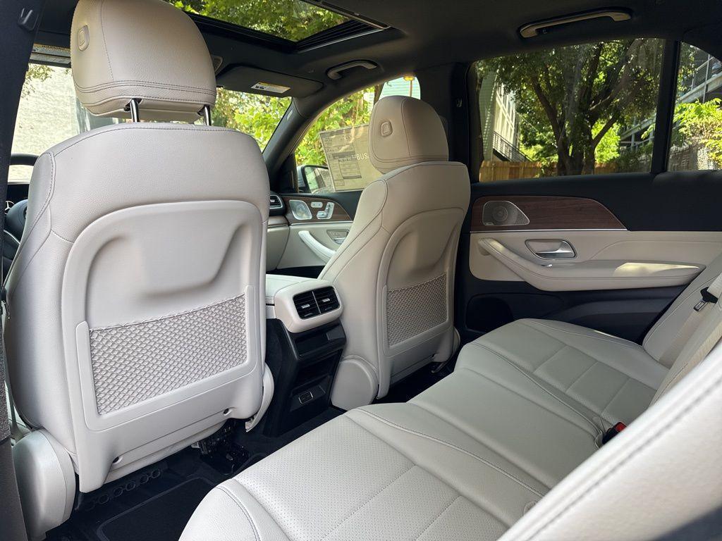 new 2025 Mercedes-Benz GLE 350 car, priced at $68,370