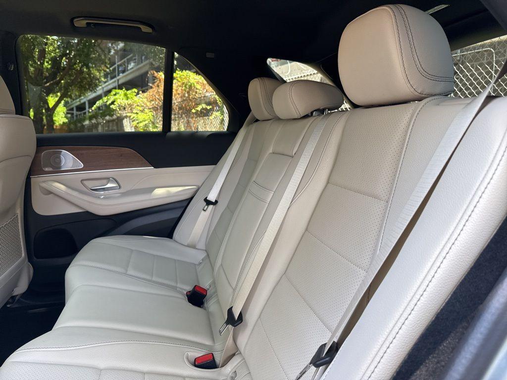 new 2025 Mercedes-Benz GLE 350 car, priced at $68,370